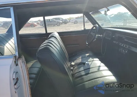 1962 Chevrolet Nova z USA, uszkodzony, nr VIN 20437N112537